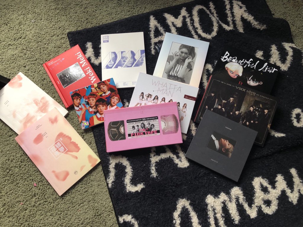 hyunahtwts's tweet photo. halloween giveaway! there will be 5 winners, each winner gets to pick two albums out of this (bts, weki meki, red velvet, f(x), ioi, chungha, vixx, taemin) ends october 31! rt and like to win (must be following me) https://t.co/sp081IXxhH