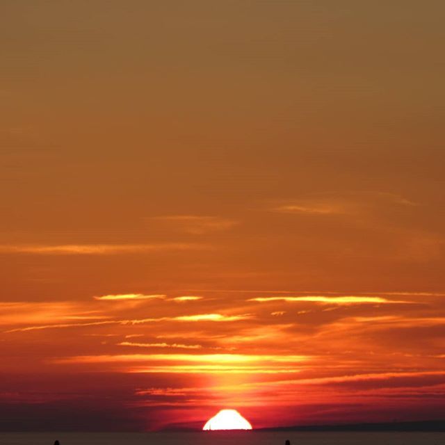 NickVagus's tweet photo. #sunset #sunset #Marseille #mediterranean #mediterraneo #sunsetphoto #_cotedazur #sunsetporn #sunsetphotography #photographie #sunset_stream #sunset_photo #Lecoucherdesoleil #soleil #sundowner #igersfrance #igersMarseille #igerssunset #sunsetcaptures #su… https://t.co/LCSkTmSSeS https://t.co/AozZYTXRwH