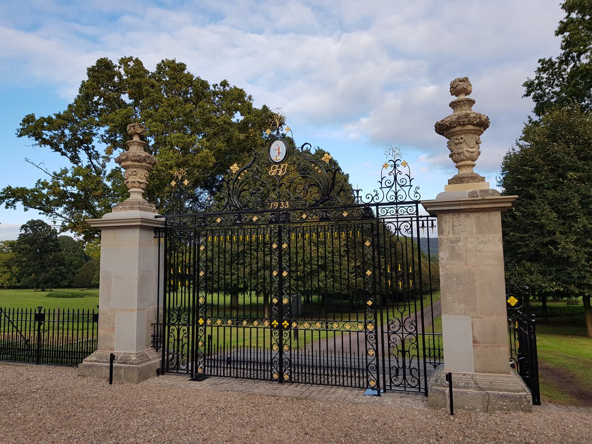 The <a href="/REHAUWindows/">REHAU Windows UK</a> Hill court gate piers conservation nearing completion, just the finishing touches to the guilding ,it's been a pleasure being part of there history. <a href="/LtdTreasure/">Treasure and Son Ltd</a> <a href="/HookMason/">Hook Mason</a> #capleforge