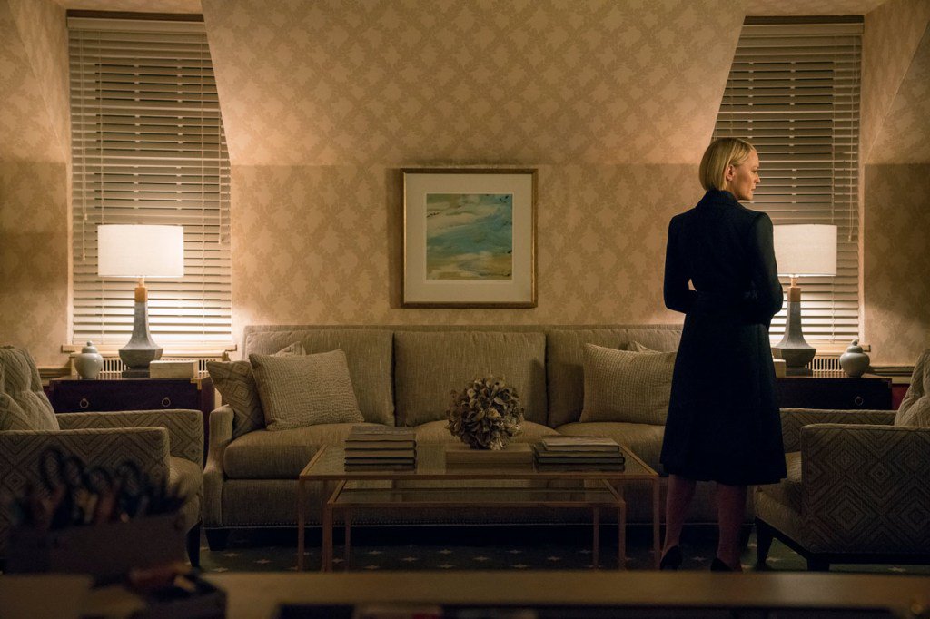 applausscom's tweet photo. Mira el primer teaser de la última temporada de ‘House of Cards’ https://t.co/ZvS90Ij58S https://t.co/BbSgLrQMEx