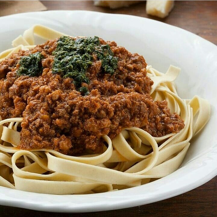 viaappiaexpress's tweet photo. Hoy puede ser el día en el que tú y nuestra Tagliatelle Bologna se conviertan en uno. 😁🍝❤ #ViaAppiaExpress https://t.co/tI3cWZbIyu