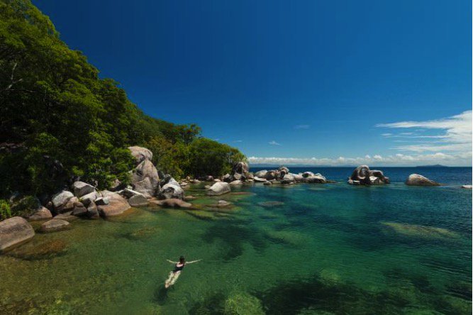 Fantastic to see #Malawi feature in this list of 'best trips' this autumn by <a href="/NatGeoTravelUK/">National Geographic Traveller (UK)</a>. With #Malawi's biggest music festival <a href="/LakeofStars/">Lake of Stars</a>  starting tomorrow!

nationalgeographic.com/travel/feature…