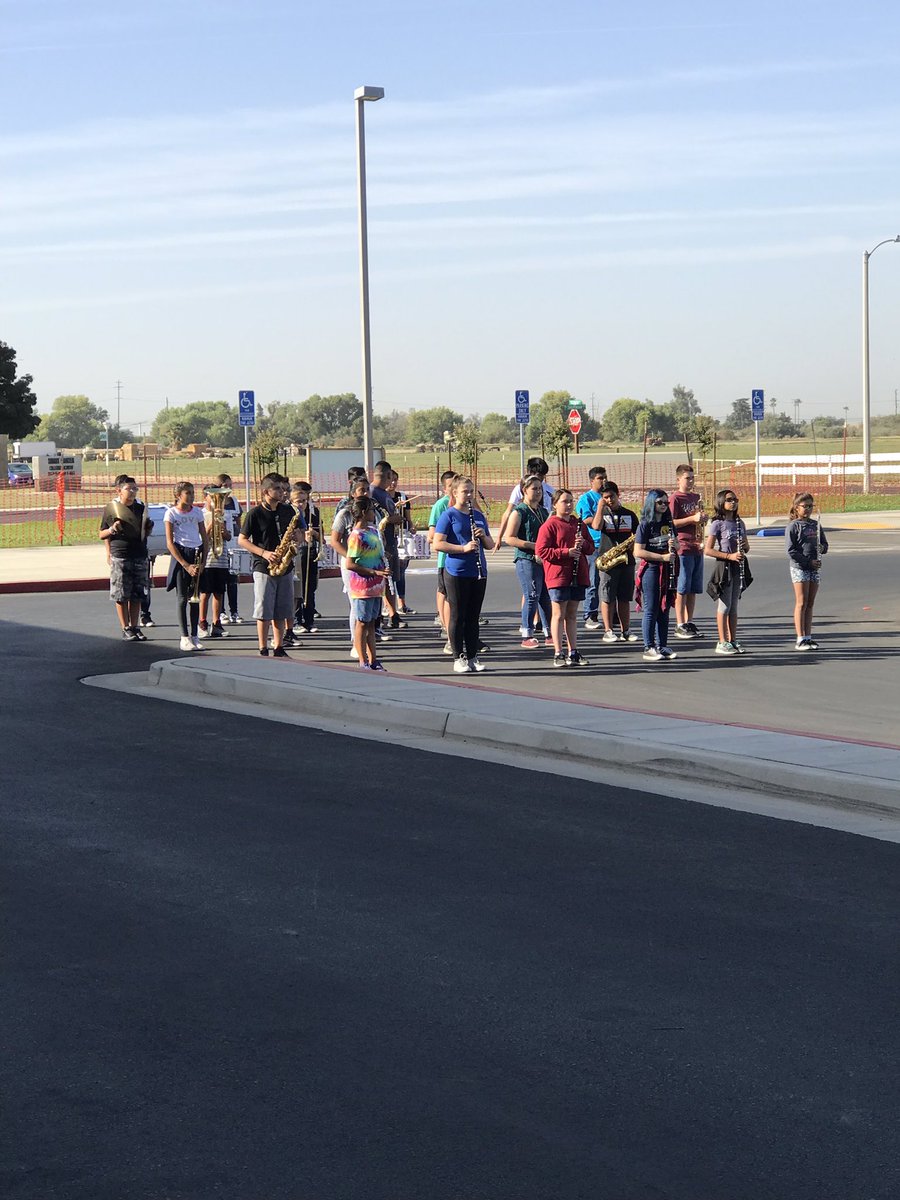 SCIA band in full swing! Getting ready for the Porterville Christmas Parade. Go Bears! #sciabears #SCIAJOURNEY #BSDproud #bsdstory