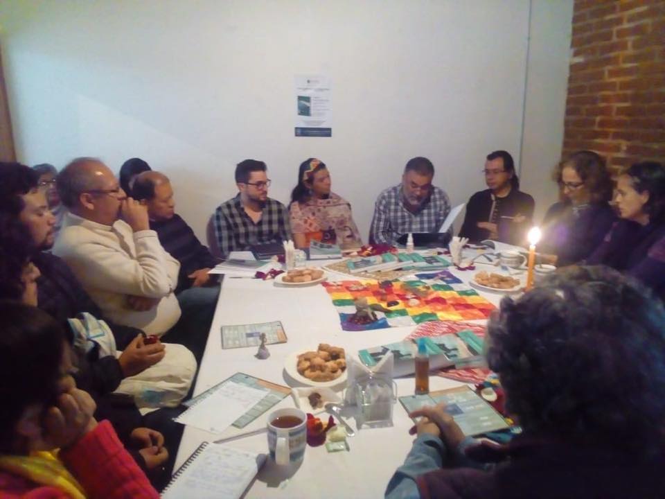 CiasPaz's tweet photo. Se presenta en San Cristobal de las Casas, el libro "Reconstrucción del Tejido Social".  Gabriel Méndez coautor del texto, estuvo el 21 de septiembre con organizaciones y colectivos para compartir el texto y la experiencia de 4 años del PRTS. https://t.co/bT9Dcaqa4Y