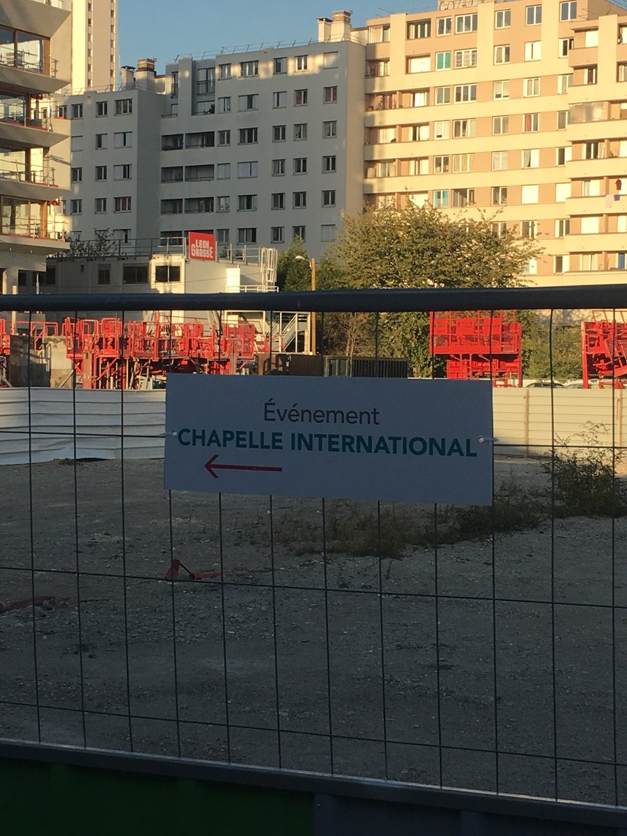DaheronBenjamin's tweet photo. Pose de la première pierre @Bouygues_C. #ChapelleInternational ou la métamorphose du 18ème. #SmartCity https://t.co/fciQx07q5g