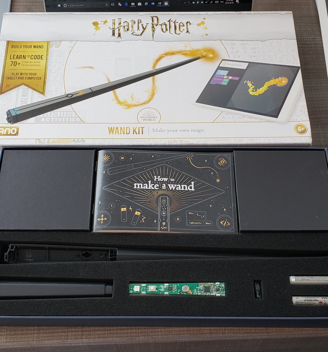 OdellBrad's tweet photo. Programming isn't magic , but it can be with the programmable Harry Potter Wand from @TeamKano
Find it on https://t.co/iIW43uTG8g
@StaplesLearning
#harrypotter #magicalbeasts
#StaplesTech https://t.co/YIiWREJp3m