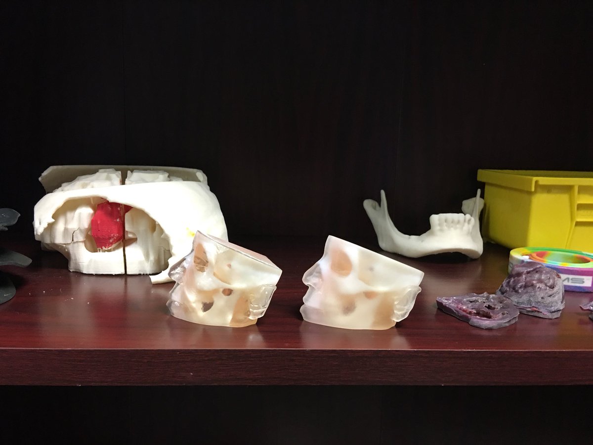 JusticeIBDP's tweet photo. At Dr. Lee’s 3-D lab in ASTEC https://t.co/2yDyvQf8Qq