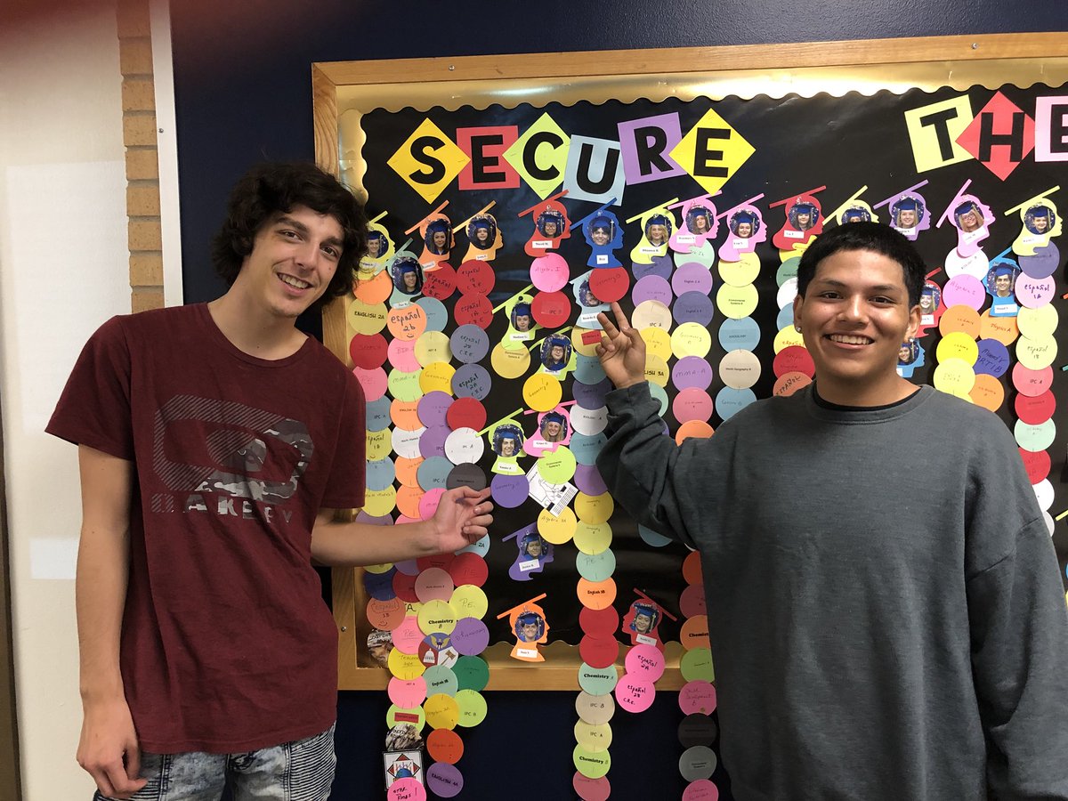 christinaking41's tweet photo. My new advisee’s securing their first Badges! #BridgesBulldogs https://t.co/u4LFjtjmNS