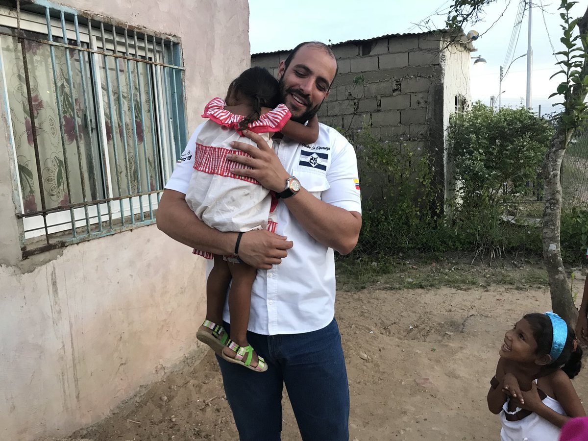 En los recorridos por las comunidades nos encontramos con muestras de cariño, nos reconfortan el alma  para seguir adelante y esforzarnos más hasta lograr una Venezuela libre, dónde se garantice un futuro cierto para nuestros niños.  #Maturín #Monagas #Venezuela