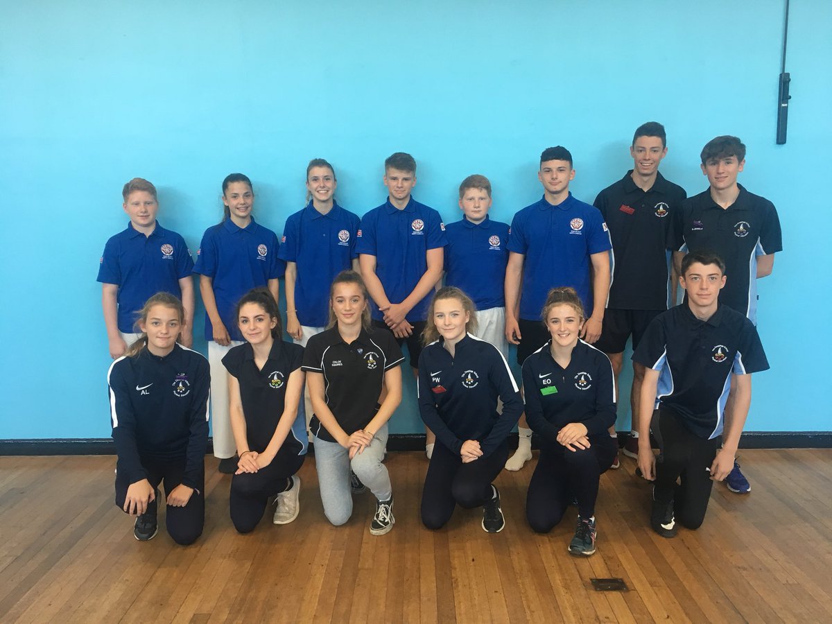 Deepings_PE's tweet image. Student helpers for the year 5 and 6 open evening #daretoexcel