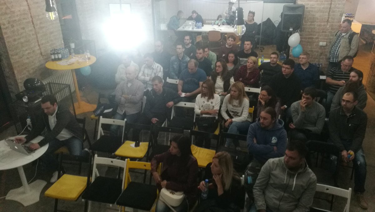 RedCellApps's tweet photo. #WPNis attendies for the WordPress workshop that @APredic is doing, talking about Child Theme and new stuff in #WooCommerce https://t.co/DF6Bd4Jl7U
