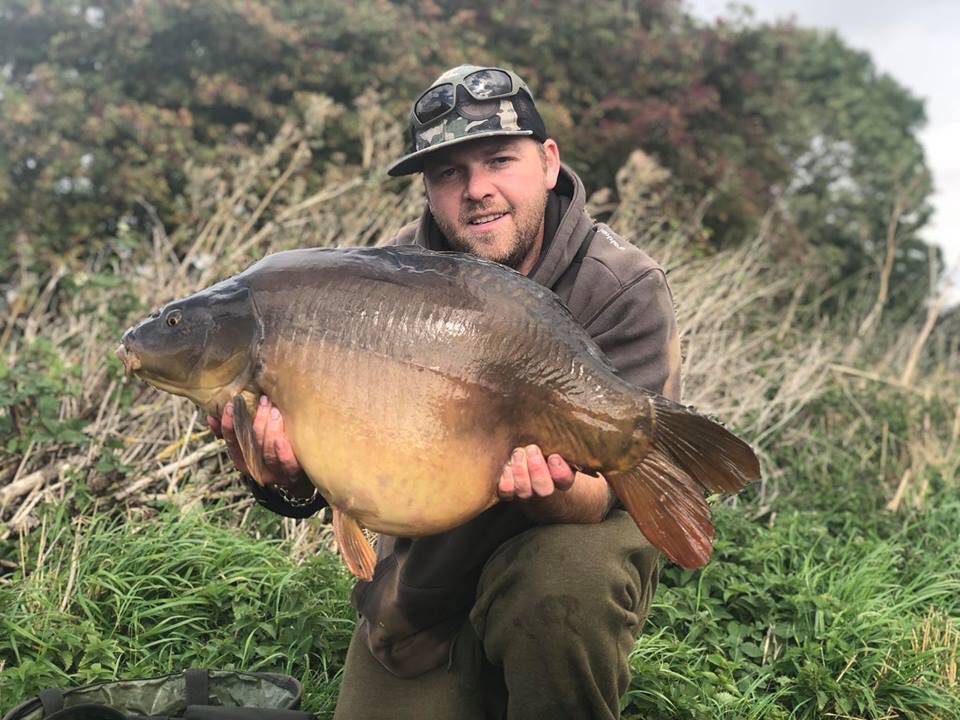 Jwardcarpangler's tweet photo. Emmo carp nice upper 20 @HullParticle @ActiveBaitsHull @carpcouture @godmanpva #carpy https://t.co/2cTnfKo38A