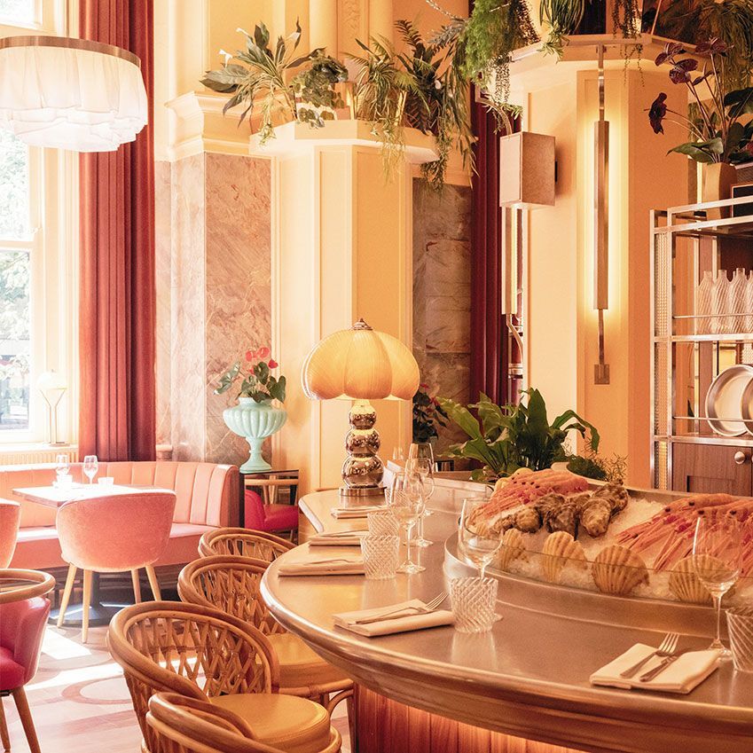 ELLEDecoUK's tweet photo. Lovers of seafood are spoilt for choice right now, with stylish new openings in Glasgow and London. Get the lowdown in #EDOct18 https://t.co/Tw01A5ddkR