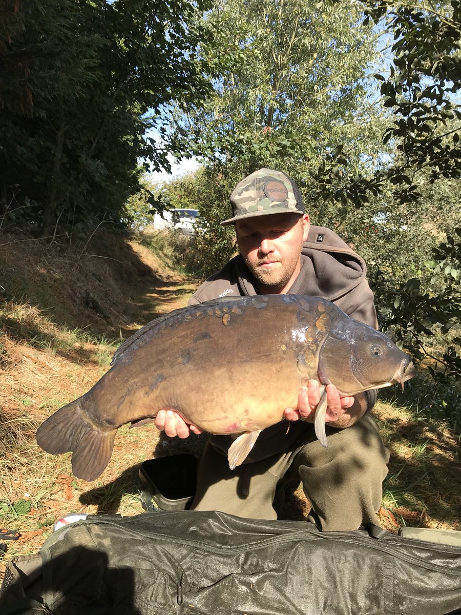Jwardcarpangler's tweet photo. @HullParticle @ActiveBaitsHull @carpcouture @HullAngling #stalking #mirrorcarp https://t.co/i3yfRiVrmY