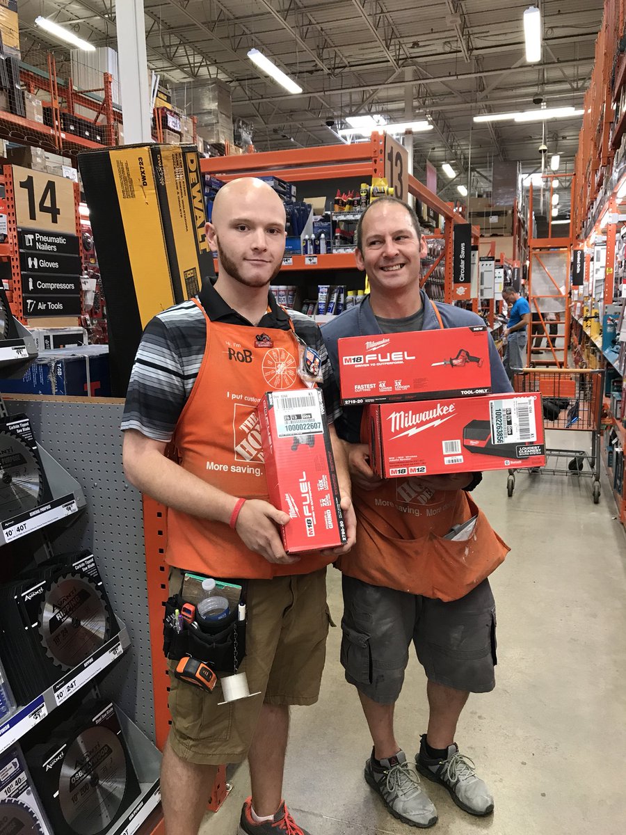 danmiller782's tweet photo. Customer service wins again!   Great job rob and Dave @thd_jeana @ROCAnne70 @ROCMatt70 @kad709 https://t.co/VpHO7Ts8W4