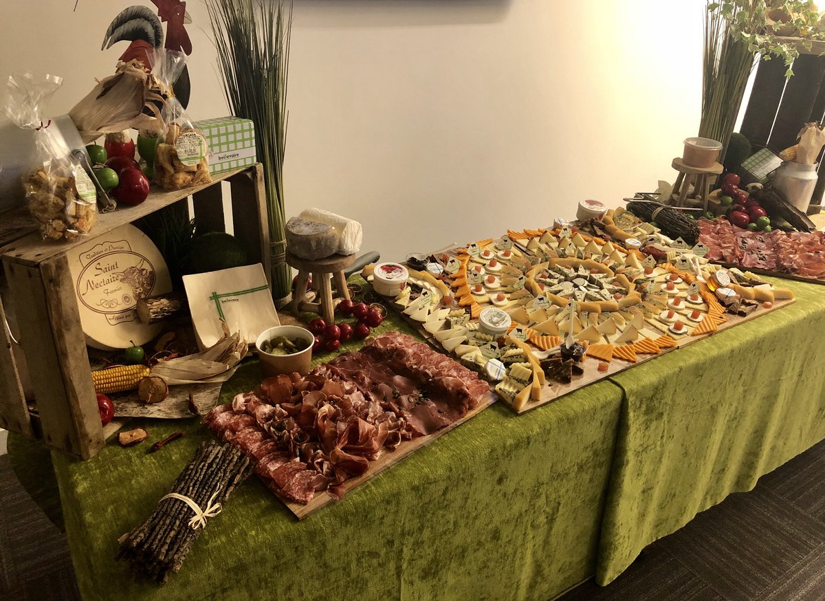 IVORY_France's tweet photo. Conclusion dâune belle journĂ©e #PostIBC autour dâun cocktail cheese and wine ! https://t.co/crrFJVVuuf