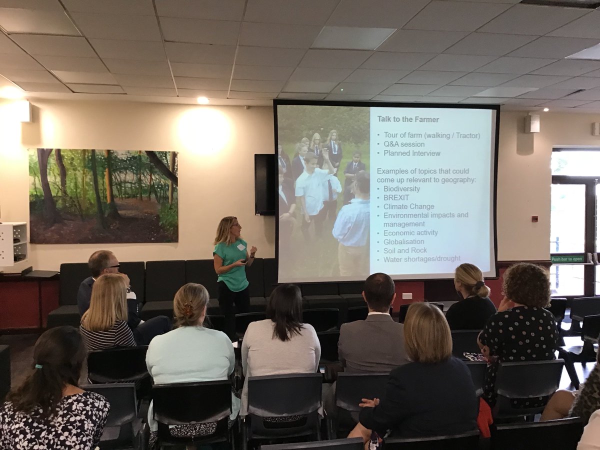 StAlbansGeogTM's tweet photo. @hcoxcrox top tips on how to connect our students with global issues through their local environment using our wonderful farmers #outdoorlearning https://t.co/bwvH5f2JIc