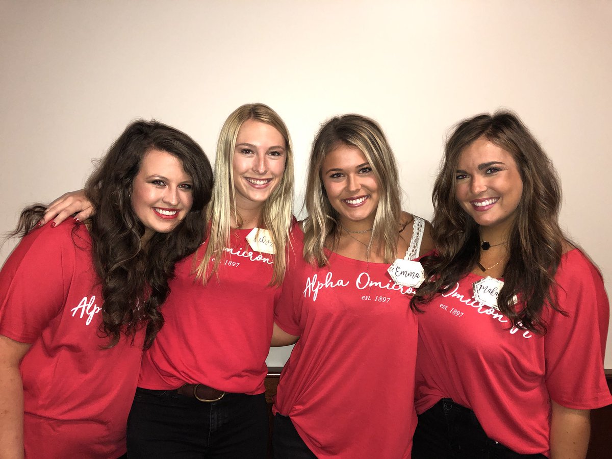bram_kels's tweet photo. #WKUhandsdonthaze18 @AOIIalphachi https://t.co/bpJD7IlGY9