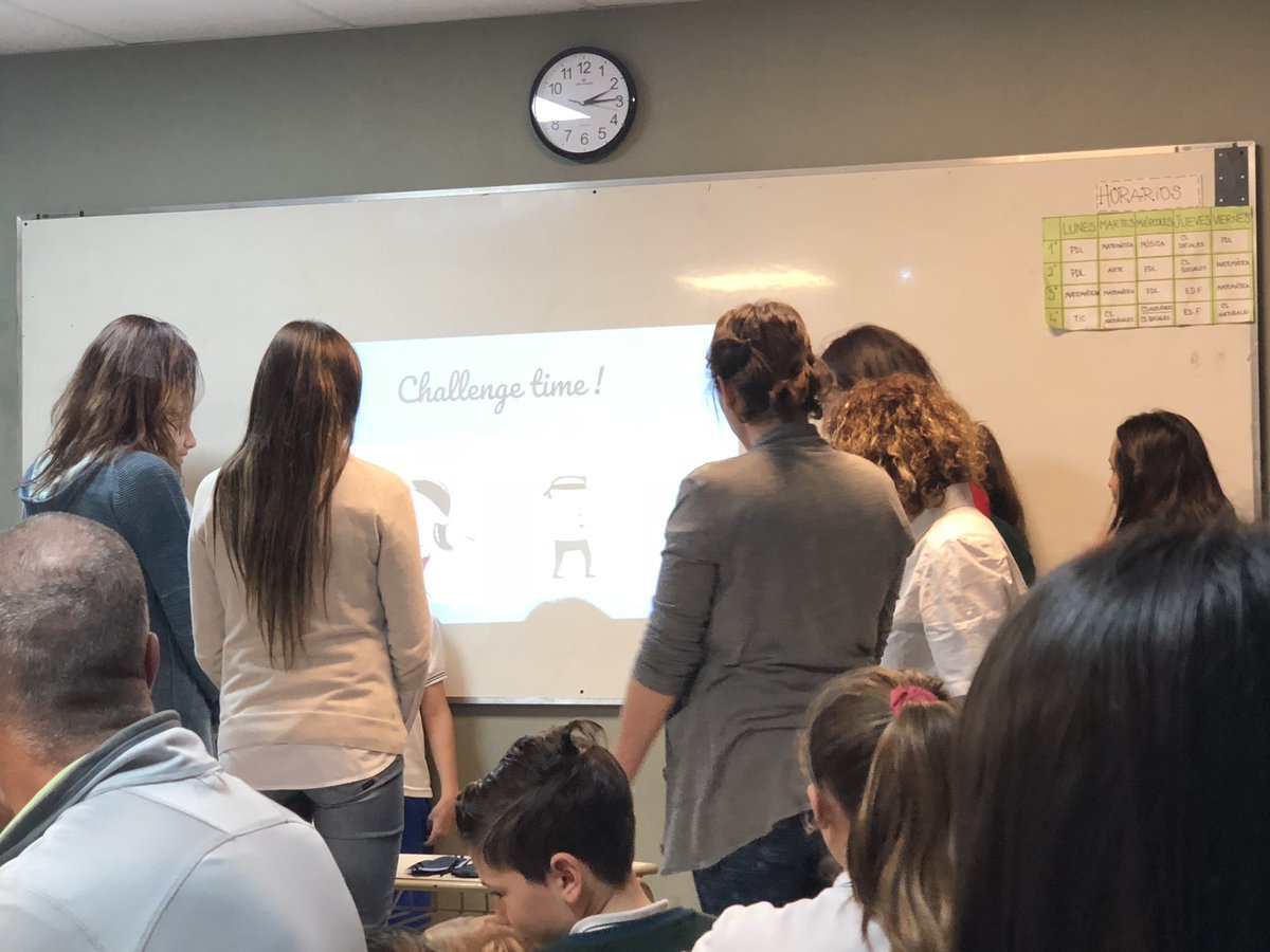 AgustnMora13's tweet photo. #spreadSDGs #Act4SDGs #colnls #Goal7 the parents participate in the presentation https://t.co/eTMcMeCHmh