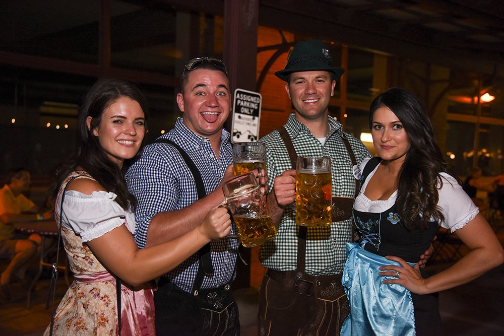 FFIDesMoines's tweet photo. Oktoberfest is offically one day away! Enjoy all the festivities Sept. 28-29 from 3pm-1am in the Historic Court District. Tickets available at https://t.co/GJze9C55CI
📸: @OktoberfestDSM
#fairfieldinndesmoines #desmoines #dsm #westdesmoines #downtowndesmoines #oktoberfest https://t.co/c8aRlWVR09