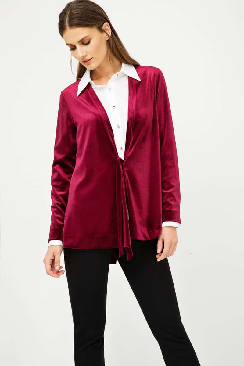 cobuydi's tweet photo. This burgundy VELVET cardigan 😍 https://t.co/fsXUYCiY22