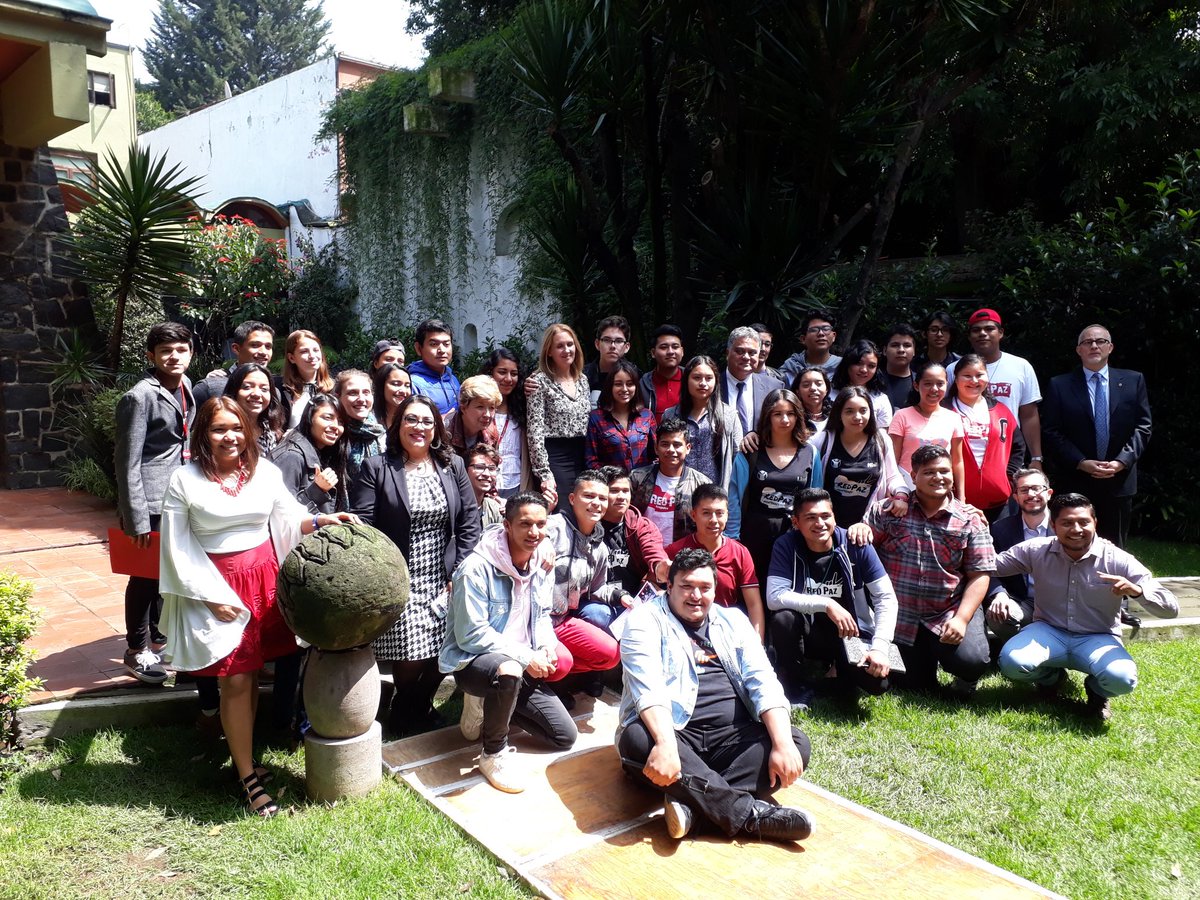 ECPaz_'s tweet photo. Hemos concluido con el Foro Latinoamericano para la Paz y la Participación Juvenil, fue de valioso el aporte, conclusiones y recomendaciones de chic@s de #ECPaz a las autoridades presentes @SaveChildrenLAC @SaveChildrenMx @SaveChildrenGT https://t.co/n3aUQsxmj9