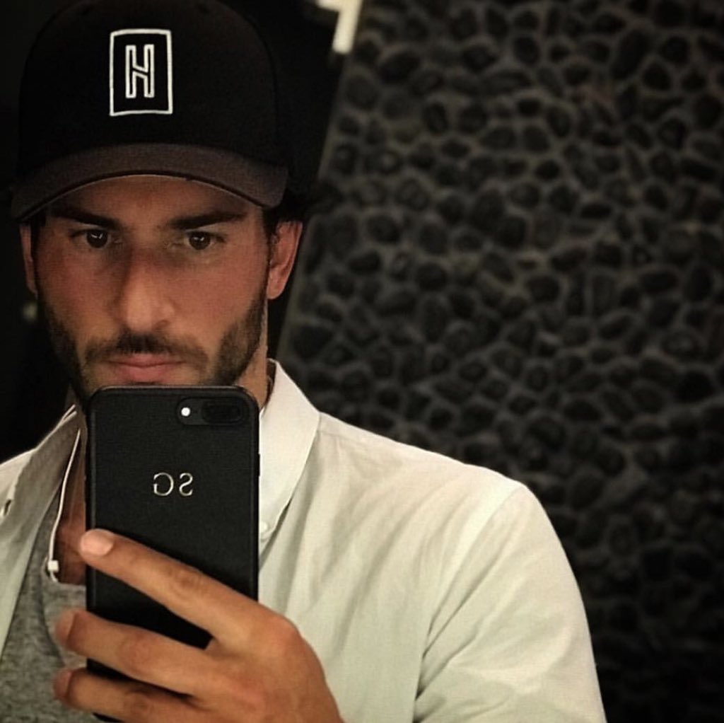 This is what you should've done, intensely scrolled thru our site to take advantage of our 20% off until 9 PM AEST last night 👁📲 #thedailyedited instagram.com/p/BoORsckg07Q/…