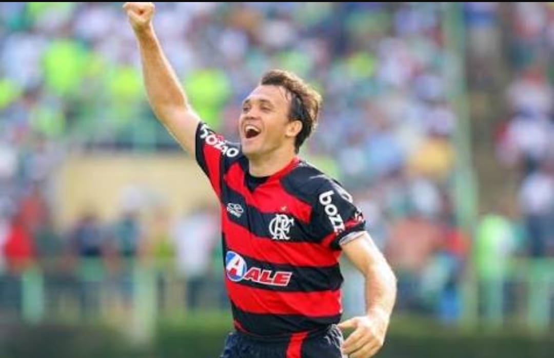 Flaloucura17's tweet photo. O último camisa 10 da Gavea, Vestia 43 e decidia os jogos! https://t.co/FXOnj2XcU6
