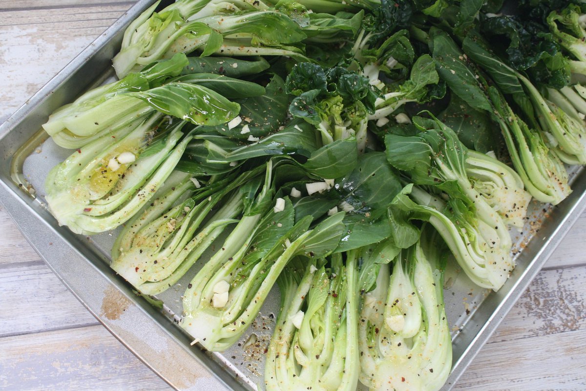 JadeAsianGreens's tweet photo. Shanghai Bok Choy and Garlic…what else do you need? https://t.co/WJHlWDejZu