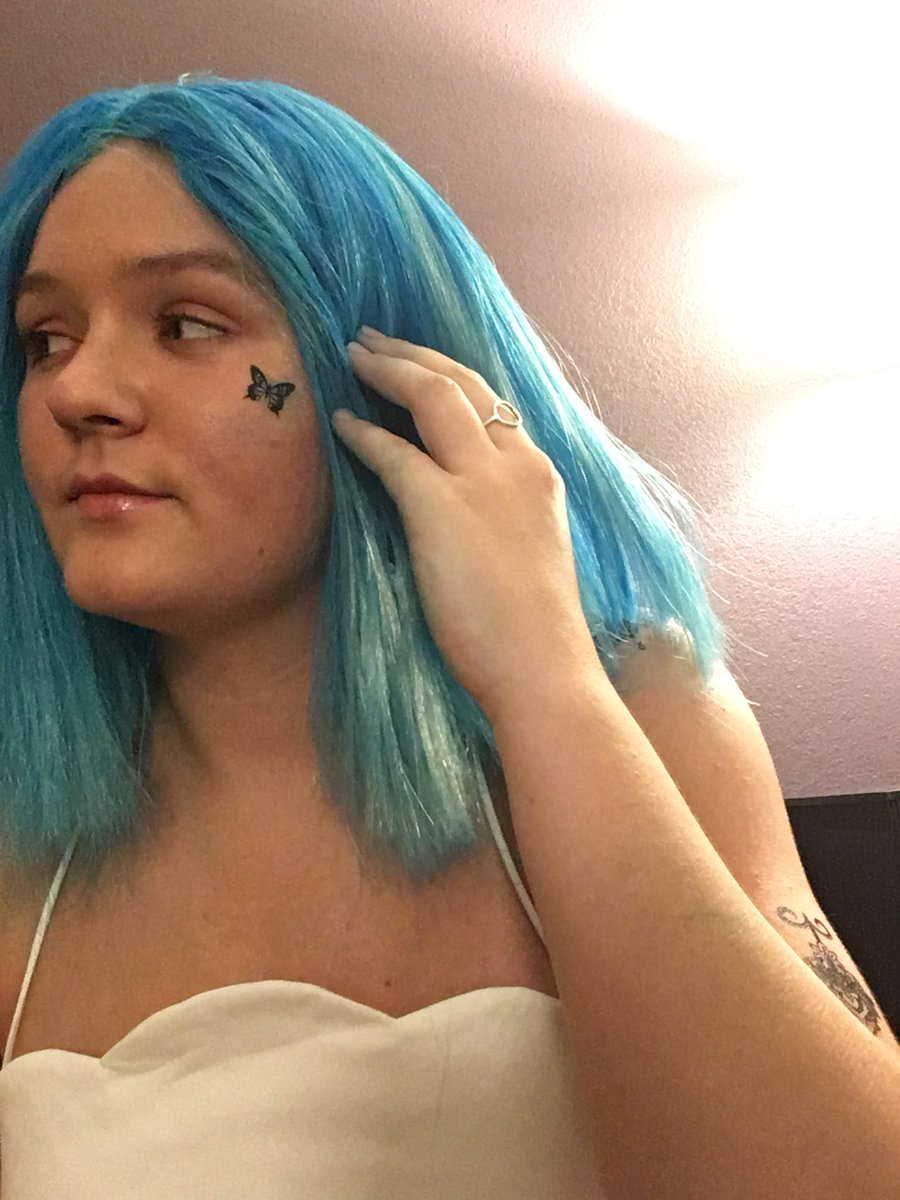 sumcamp's tweet photo. @halsey Pretended to be you for a few hours!! https://t.co/GLw0wmnlau
