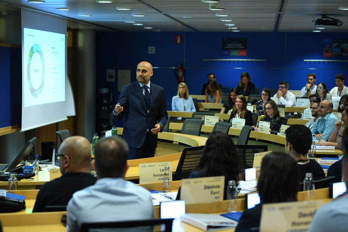 EsadeExecEd's tweet photo. Bienvenidos al Executive MBA en Barcelona. Os deseamos la mejor de las aventuras. #ESADEemba #ESADEwelcome https://t.co/8i9jFFyScG