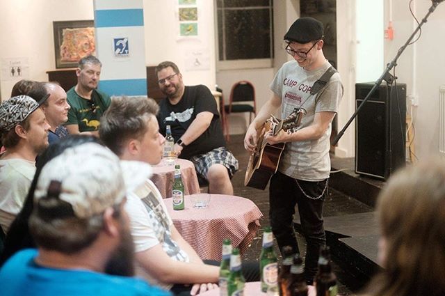 Arms & Hearts tweet media