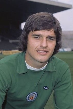 robertmdaws's tweet photo. #RonHealey #MCFC #CCFC #Goalkeeper Played for the Blues 38 times during the early 1970s before going on to make a name for himself at Cardiff City, for whom he played more than 200 times. https://t.co/HHymc9o8MI