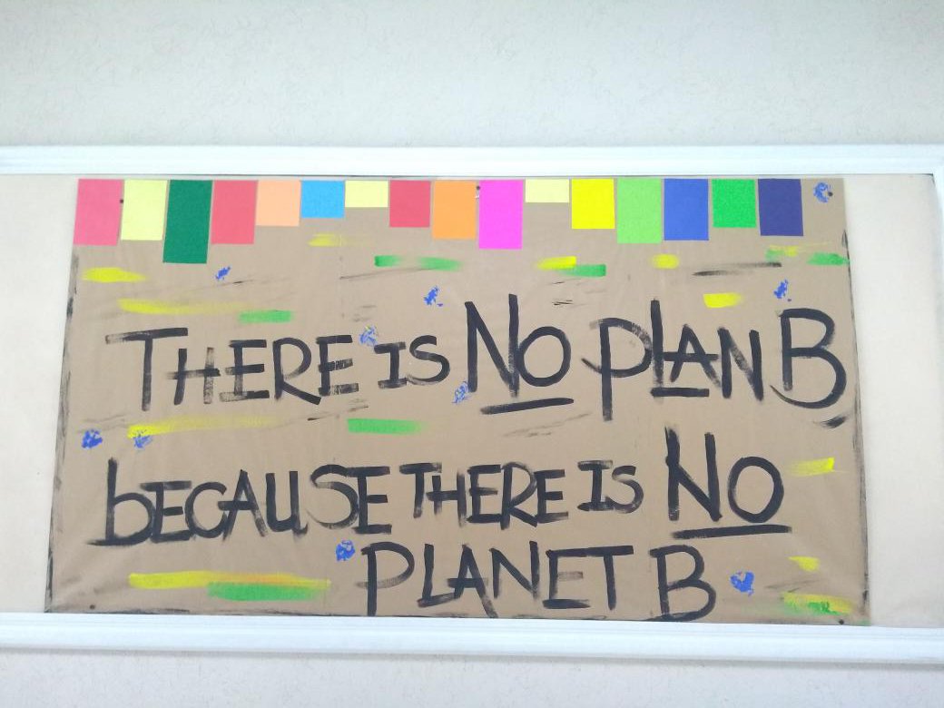 mayraschl's tweet photo. Inspiring quotes are all around the school. This is one of the and it is SO true! We have to take care of our world and do it quickly.
#spreadSDGs #colnls #act4SDGs https://t.co/p30f1Tjczq