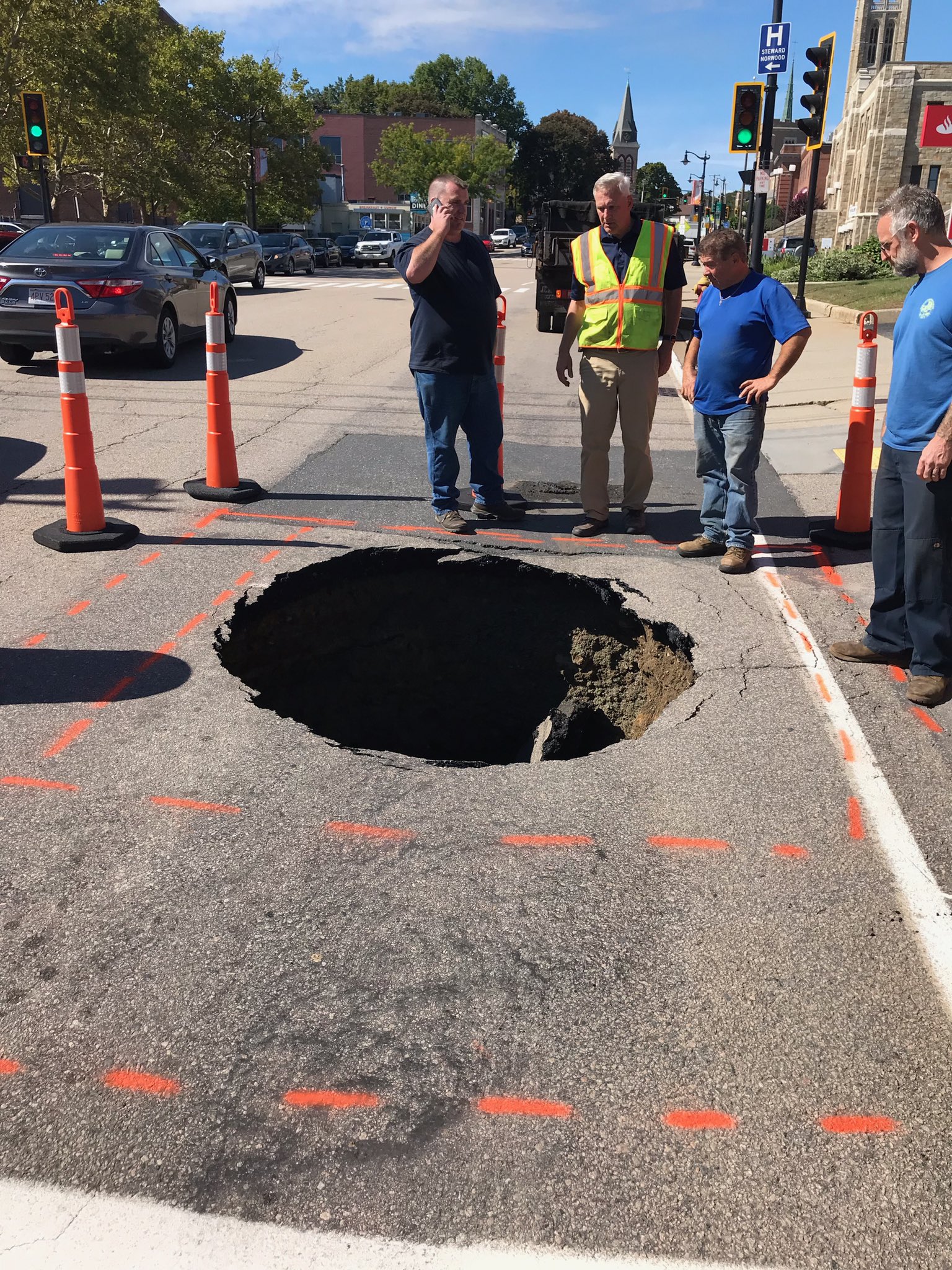 Norwood Police on Twitter "A sinkhole has opened on Nahatan Street
