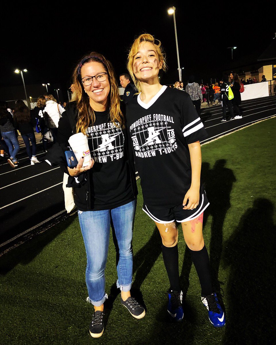 NeonLi9htning's tweet photo. I know this was from more than a week ago but thanks coach for making our last game a memorable one! @PsychFilesVJA https://t.co/DHln3ly5MO