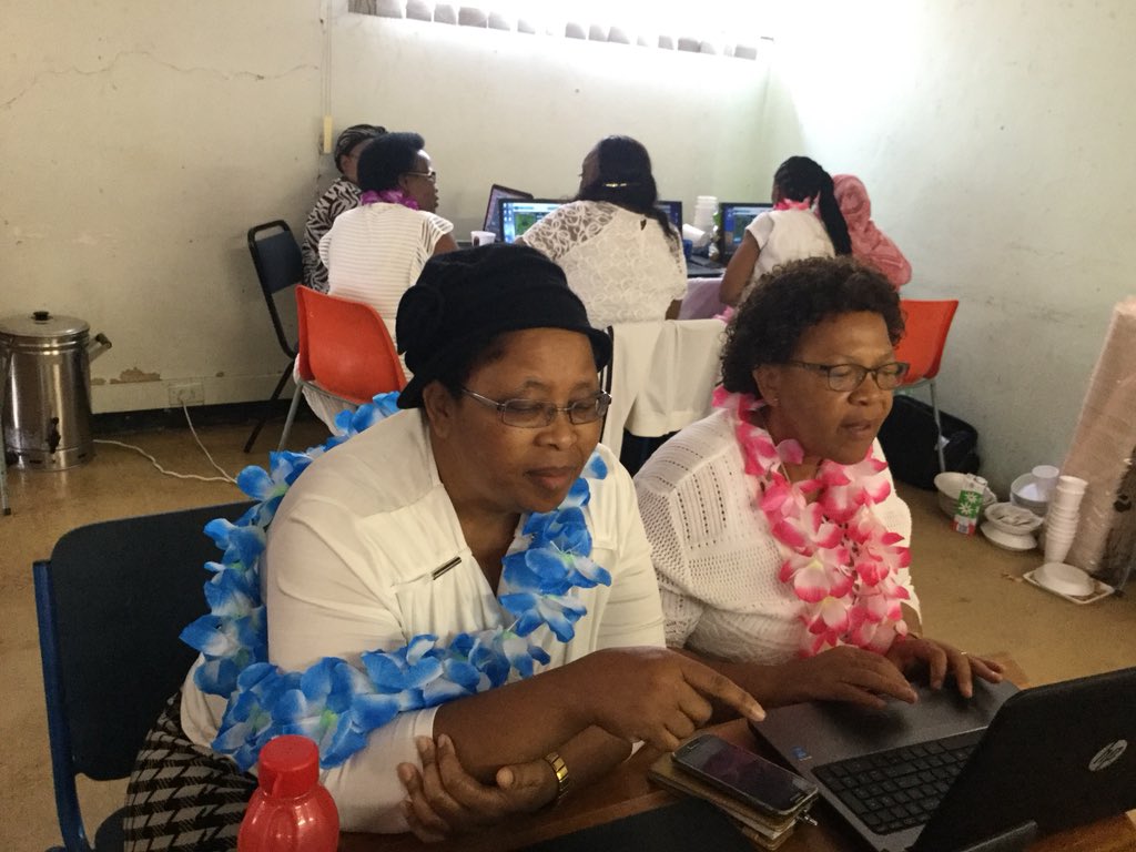 musakeninda's tweet photo. What an awesome day at Kanyamazane Education Centre launching the 1st PLC (COP) in EHlanzeni following the steps of Mpumalanga ICT Club in Nkangala. Teachers leading their own professional development in Digital skills @AfricaCodeWeek @SACE9 #dbecentres https://t.co/uROfICSFld