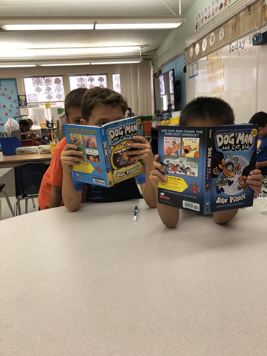 3msproctor's tweet photo. #bookboxday #bestdayever #readers #iteachsecond @UnderpantsCapt https://t.co/RGFeZqqVx7