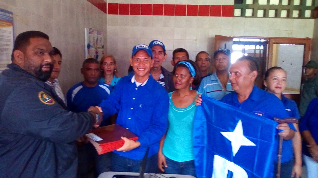 Maurorasu's tweet photo. Patria Para Todos. Inscribió los candidatos a concejales del municipio Caroni, hombres y mujeres de comprobada lucha al lado de nuestro aguerrido pueblo guayanes #PPTEficaciaPoliticaYCalidadRevolucionaria @PPTNACIONAL @Paloparolando  @PPTGOBDiferente https://t.co/mbKZ7QNzte