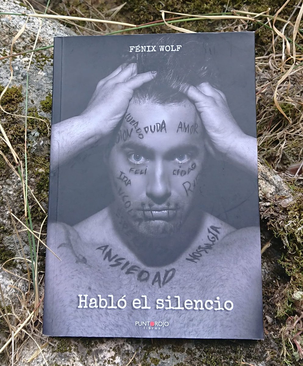 fenixwolf_'s tweet photo. Otro sueño cumplido, mi primer libro "Habló el silencio". Para que  perduren los sentimientos que nunca hablaron, hoy gritan en papel  callado...
 Seguirme en instagram si queréis leer mis humildes versos, utilizo pseudònimo: @fenixwolfoficial
 Gracias gracias. Ser felices 🙂 https://t.co/AkfdF0VeQ0
