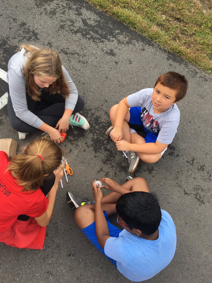 murphy52016's tweet image. Our first 5th grade STEAM challenge!  #GoGES