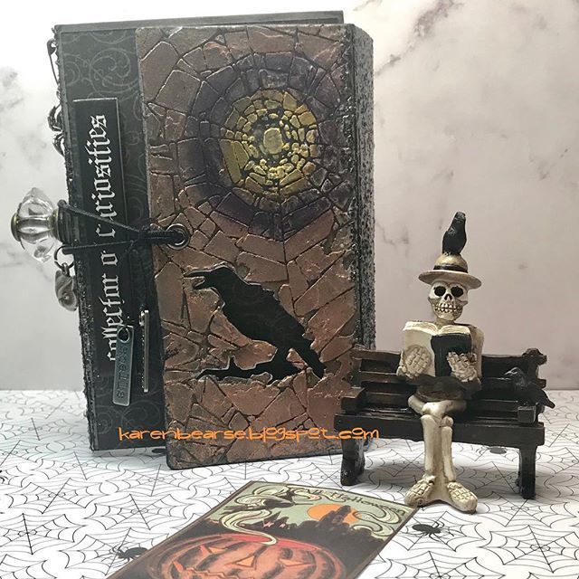 BearseKaren's tweet photo. Lots of fall goodness on @eileenhull blog today!! This spooky #wrapjournal tutorial on my blog. Come join in the fun! @sizzix @tim_holtz #rangerink #distresscrayons #stencilart #halloweenbook #journaling #memorykeeping #inkygoodness #eileenhull #sizzix #… https://t.co/V4jTJ122Mk https://t.co/deEHoLb3uz