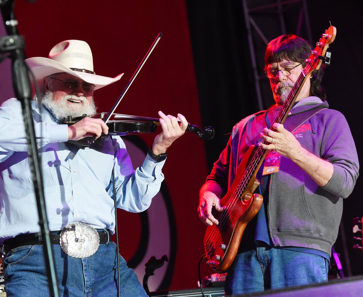 TheAlabamaBand tweet picture