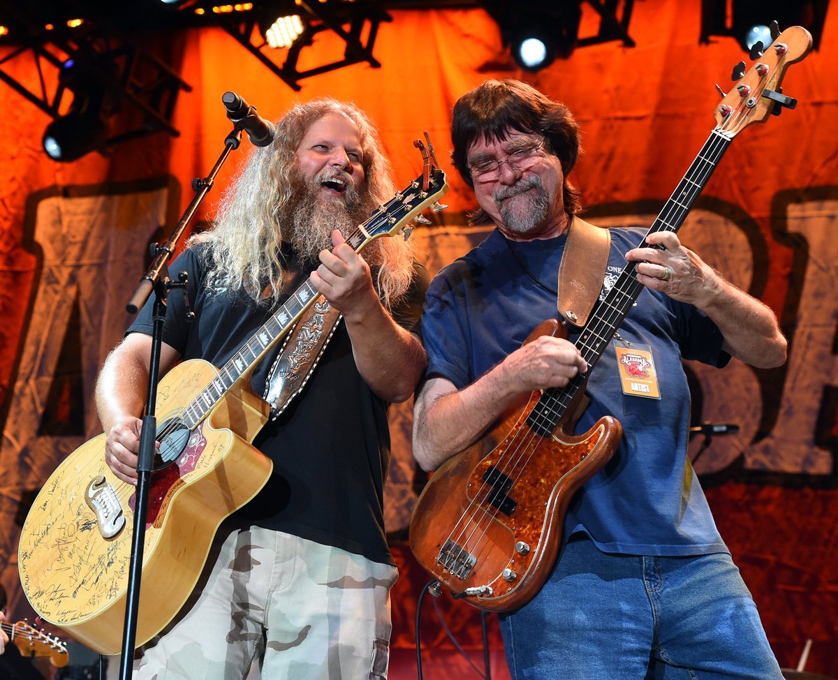 TheAlabamaBand tweet picture