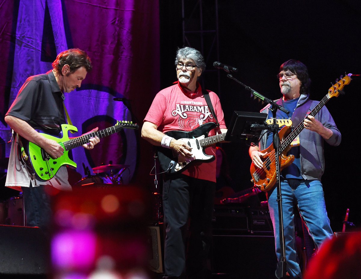 TheAlabamaBand tweet picture
