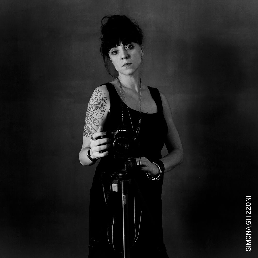 WorldPressPhoto's tweet photo. Meet the #JSM2018 Masters: Simona Ghizzoni (@simona_ghizzoni) “…this is a wonderful profession, a job that intersects life, that questions, that agitates, that revolutionizes opinions and thoughts, our own first and foremost." https://t.co/9Op2vHcw4C https://t.co/05gEJvYXV6