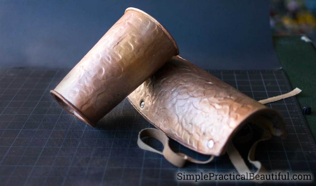 SimplePracticaI's tweet image. How to Make Foam Armor for Arms and Legs simplepracticalbeautiful.com/how-to-make-fo…