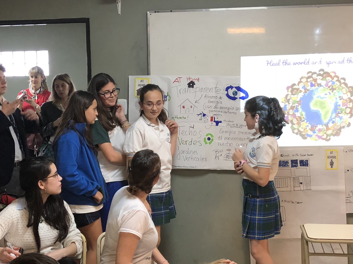 AgustnMora13's tweet photo. The children are presenting the projects  #spreadSDGs #Act4SDGs #colnls #Goal7 https://t.co/fCwOizaKvO
