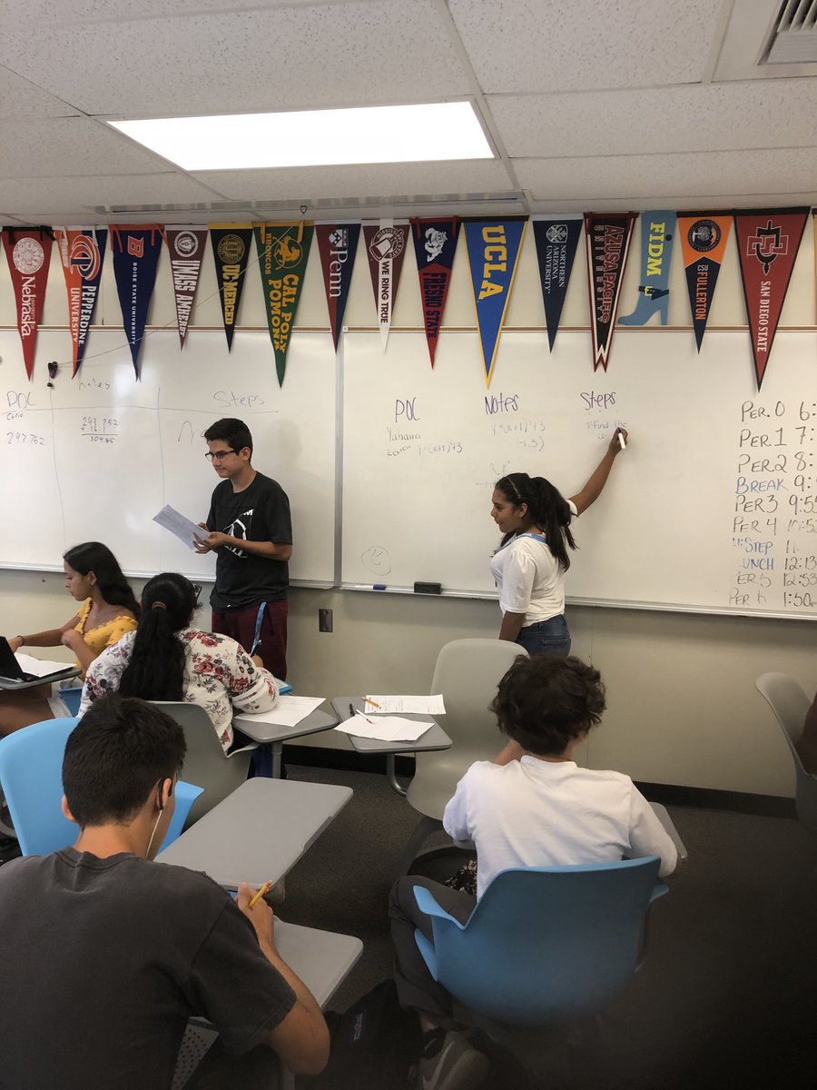CoachR_LHHoops's tweet photo. Students collaborating to review and get questions answered during tutorials each Tuesday/Thursday in #HiPATH @LaHabraHS 🏴󠁧󠁢󠁳󠁣󠁴󠁿 https://t.co/6uIBbOULVF