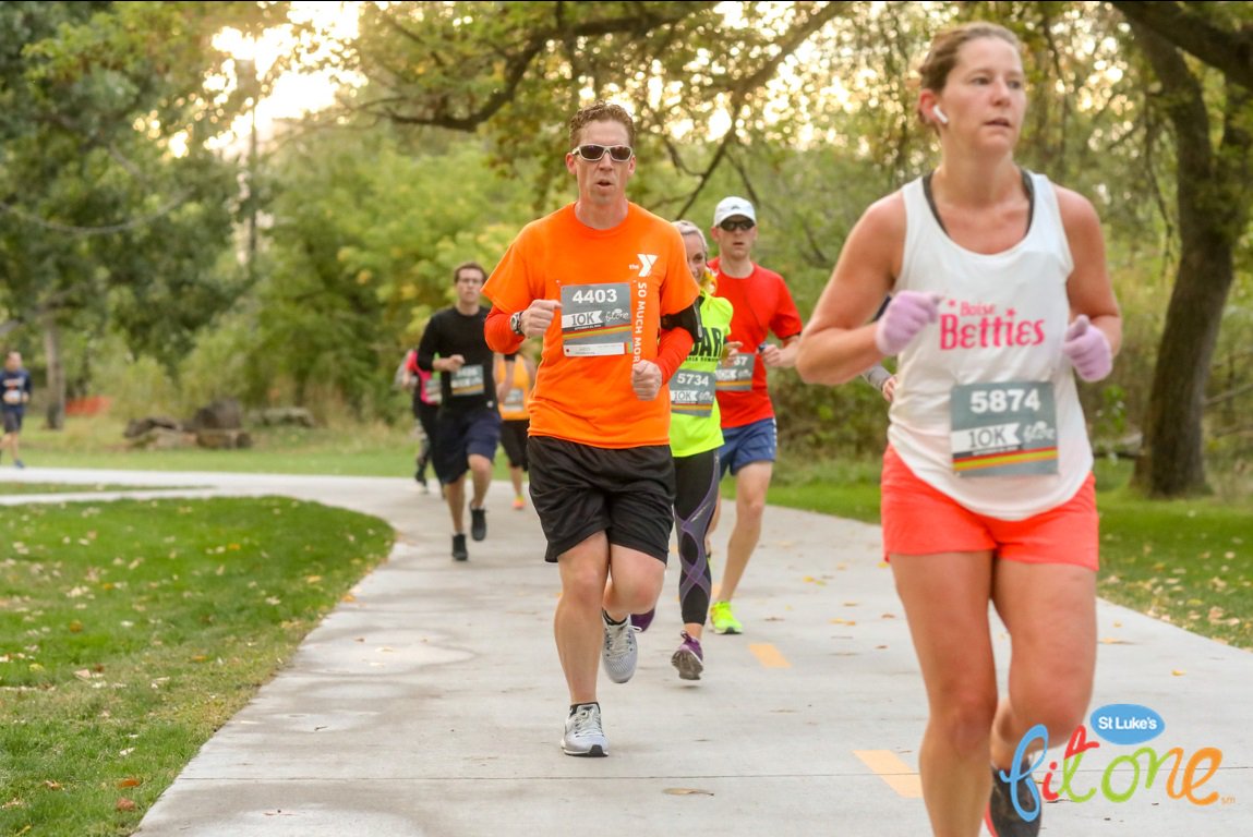 RoinDig's tweet image. Here comes that dude on the trail! #10K #FitOneBoise